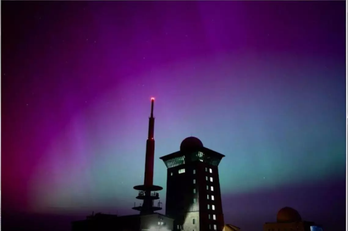 Solar storm: భూమిని తాకిన శక్తిమంతమైన సౌర తుఫాను Solar storm: భూమిని తాకిన శక్తిమంతమైన సౌర తుఫాను