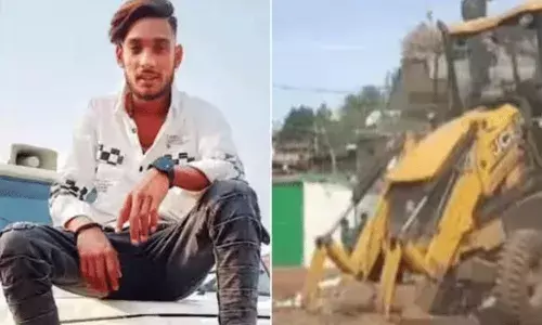 ప్రియురాలిపై ప్రియుడి పాశవికం.. బుల్డోజర్ తో బుద్ది చెప్పిన  అధికారులు ప్రియురాలిపై ప్రియుడి పాశవికం.. బుల్డోజర్ తో బుద్ది చెప్పిన  అధికారులు