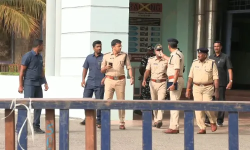 AP: ఏపీలో స్ట్రాంగ్రూంల వద్ద నిరంతర నిఘా AP: ఏపీలో స్ట్రాంగ్రూంల వద్ద నిరంతర నిఘా