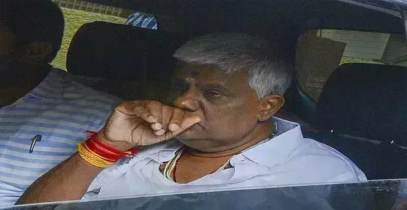 HD Revenna : పరప్పన జైలు నుంచి రేవణ్ణ విడుదల HD Revenna : పరప్పన జైలు నుంచి రేవణ్ణ విడుదల
