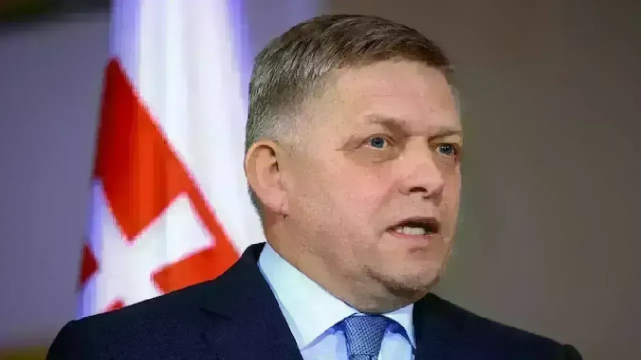 Slovakia: స్లోవేకియా ప్రధానిపై కాల్పులు.. తృటిలో తప్పిన ప్రాణాపాయం.. Slovakia: స్లోవేకియా ప్రధానిపై కాల్పులు.. తృటిలో తప్పిన ప్రాణాపాయం..