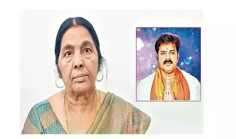 Bhojpuri Star: భోజ్పురి నటుడిపై తల్లి పోటీ? Bhojpuri Star: భోజ్పురి నటుడిపై తల్లి పోటీ?