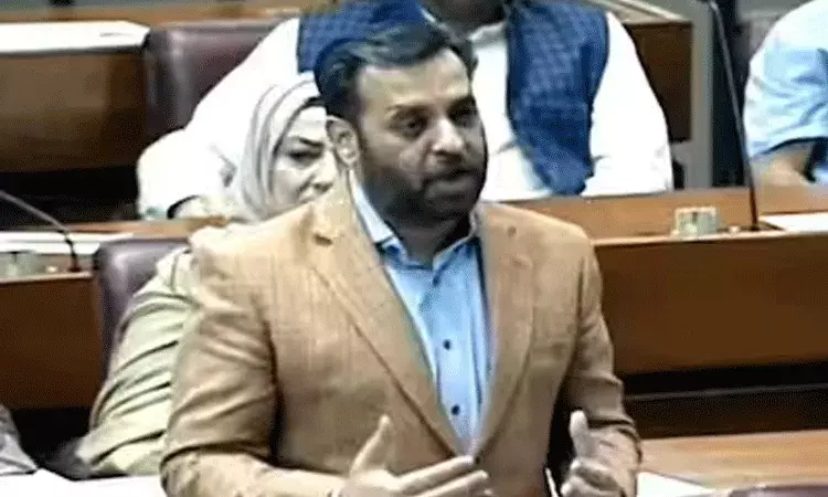 భారత్ అంతరిక్షంలోకి అడుగుపెడుతుంటే.. మన దేశం ఇంకా ఆర్ధిక సంక్షోభంలోనే ఉంది : పాకిస్తాన్ ఎంపీ భారత్ అంతరిక్షంలోకి అడుగుపెడుతుంటే.. మన దేశం ఇంకా ఆర్ధిక సంక్షోభంలోనే ఉంది : పాకిస్తాన్ ఎంపీ