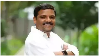MLC: ఎమ్మెల్సీ ఎన్నికపై ప్రధాన పార్టీల దృష్టి MLC: ఎమ్మెల్సీ ఎన్నికపై ప్రధాన పార్టీల దృష్టి