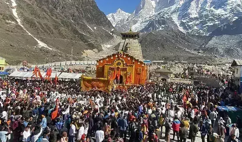 Kedarnath : కేదార్‌నాథ్‌ పోటెత్తుతున్న భక్తులు