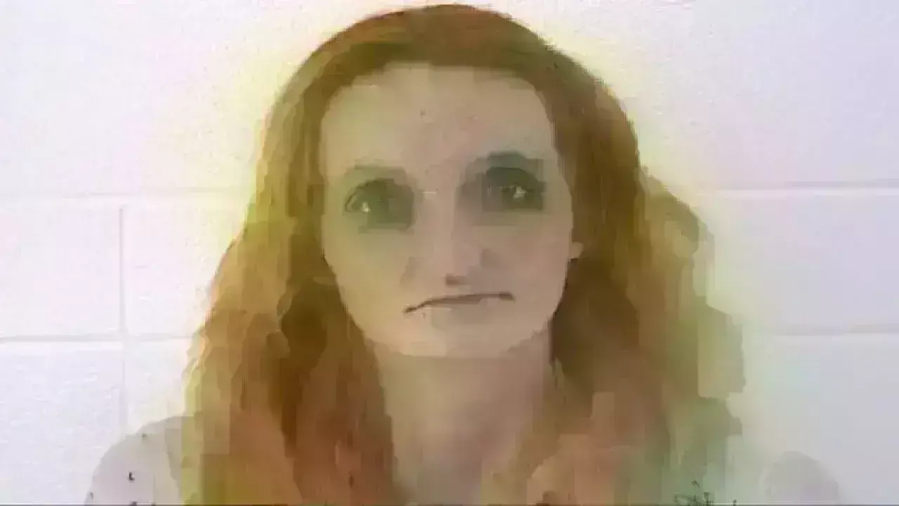 HIV: సెక్స్ వర్కర్ నిర్లక్ష్యం.. హెచ్ఐవీ ఉన్నా 200 మందితో .. HIV: సెక్స్ వర్కర్ నిర్లక్ష్యం.. హెచ్ఐవీ ఉన్నా 200 మందితో ..