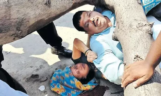 Bollaram tragedy: ఆసుపత్రి ఆవరణలో కాటేసిన మృత్యువు Bollaram tragedy: ఆసుపత్రి ఆవరణలో కాటేసిన మృత్యువు