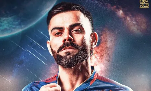 Virat Kohli:  ఐపీఎల్ చరిత్రలో కోహ్లీ నయా రికార్డు Virat Kohli:  ఐపీఎల్ చరిత్రలో కోహ్లీ నయా రికార్డు