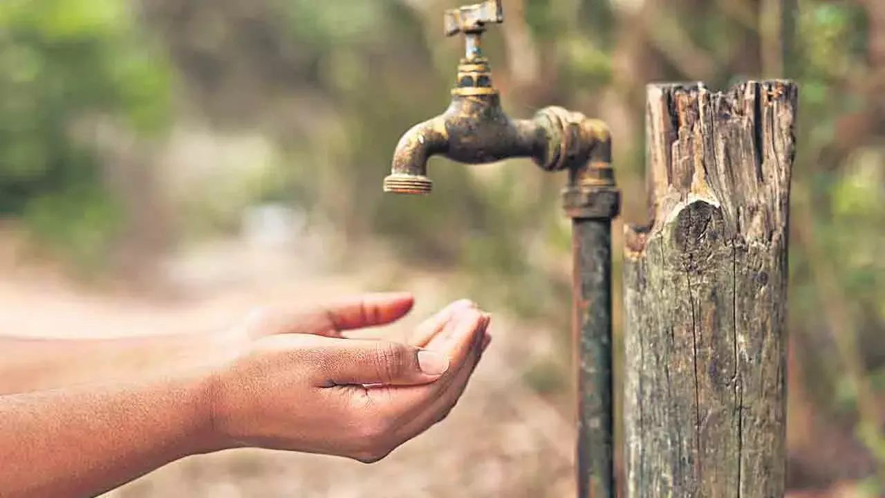 jaljeevan mission : జలజీవన్ మిషన్ పనుల్లో కమీషన్లు వచ్చే బిల్లులకే చెల్లింపులు jaljeevan mission : జలజీవన్ మిషన్ పనుల్లో కమీషన్లు వచ్చే బిల్లులకే చెల్లింపులు