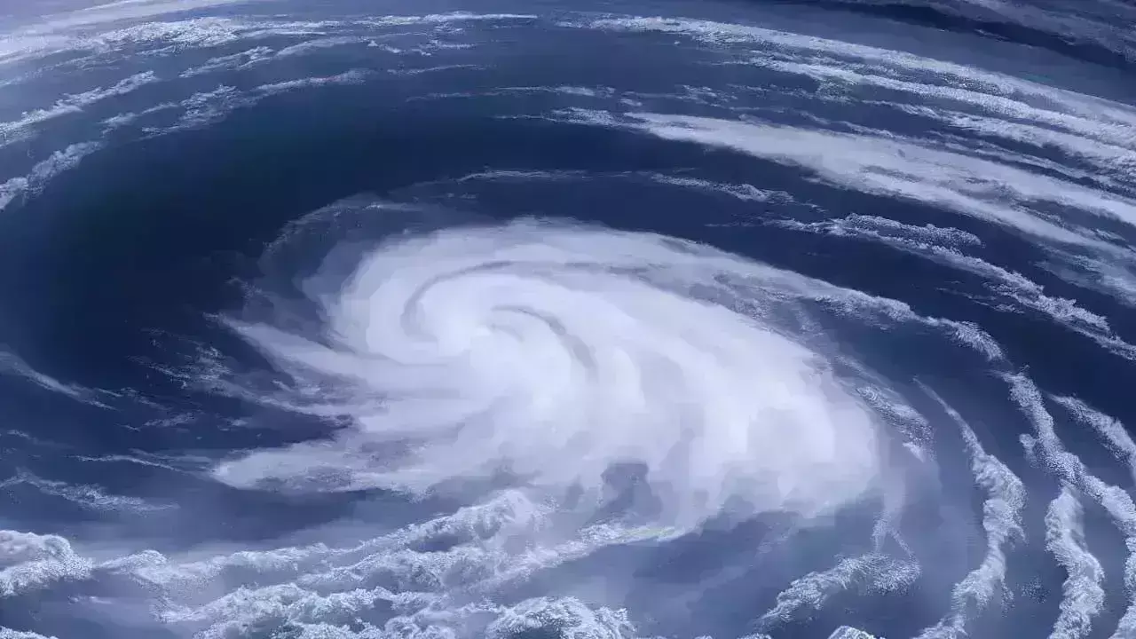 Cyclone Remal: బంగాళాఖాతంలో కొనసాగుతున్న రేమాల్ తుఫాన్