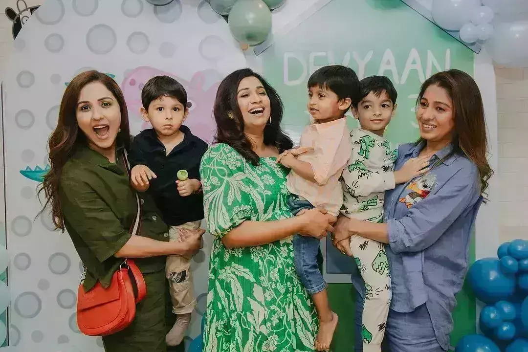 Devyaans Third Birthday : ఒకే ఫ్రేమ్ లో ముగ్గురు సింగర్స్.. ఫొటోలు వైరల్ Devyaans Third Birthday : ఒకే ఫ్రేమ్ లో ముగ్గురు సింగర్స్.. ఫొటోలు వైరల్