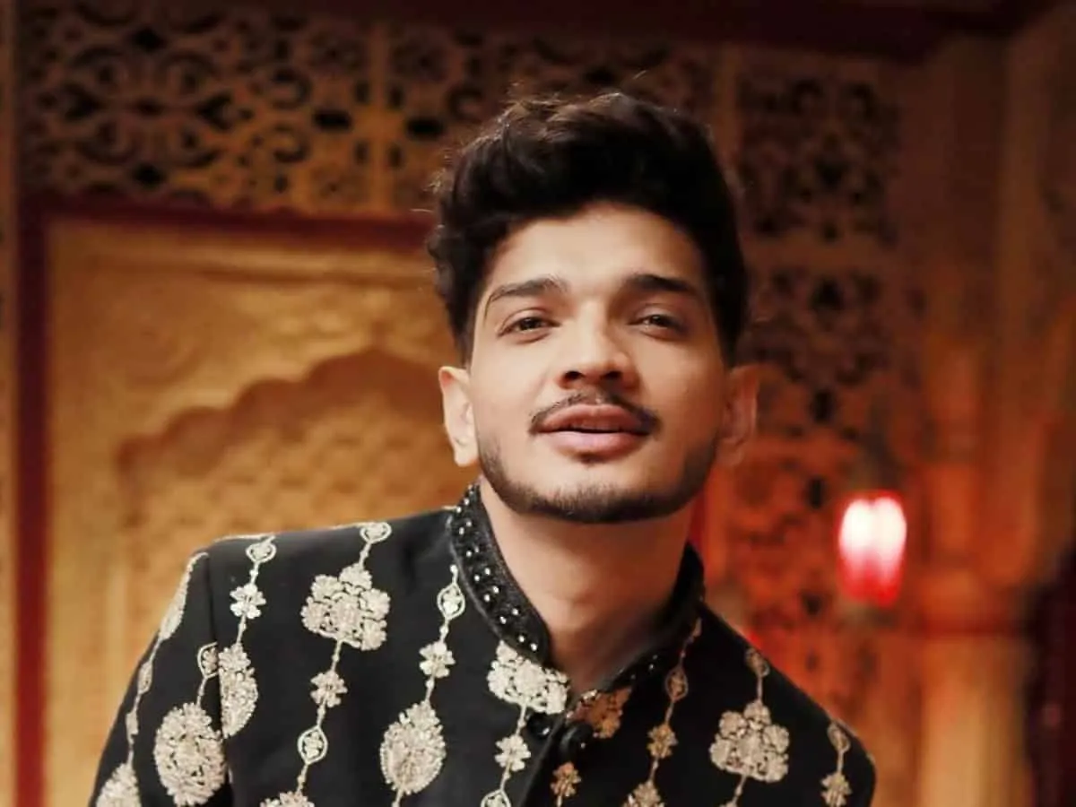 Munawar Faruqui : ఆస్పత్రి నుంచి ఫస్ట్ పిక్ షేర్ చేసిన బిగ్ బాస్ విన్నర్ Munawar Faruqui : ఆస్పత్రి నుంచి ఫస్ట్ పిక్ షేర్ చేసిన బిగ్ బాస్ విన్నర్