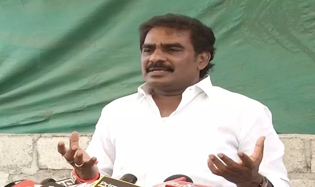 PINNELLI: బెయిల్కు పిన్నెల్లి అనర్హుడు PINNELLI: బెయిల్కు పిన్నెల్లి అనర్హుడు