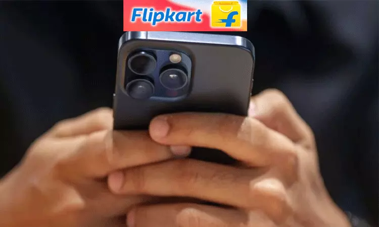 మళ్లీ పడిపోయిన IPhone 15 ధరలు.. కొనుగోలు చేసేందుకు ఎగబడుతున్న వినియోగదారులు మళ్లీ పడిపోయిన IPhone 15 ధరలు.. కొనుగోలు చేసేందుకు ఎగబడుతున్న వినియోగదారులు