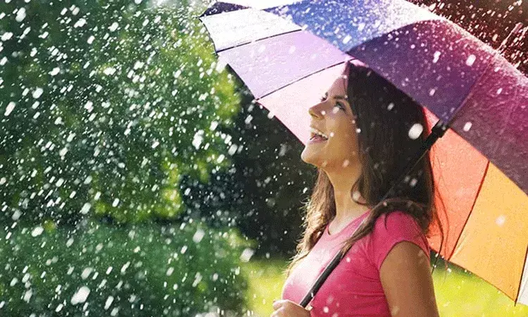 రెమల్ తుఫాను ప్రభావం.. ముందే పలకరించనున్న తొలకరి చినుకులు..