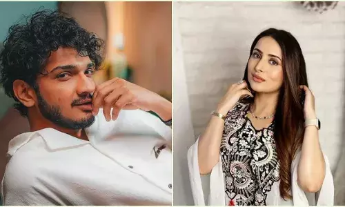 మేకప్ ఆర్టిస్ట్ తో మునావర్.. ఫొటోలు వైరల్ మేకప్ ఆర్టిస్ట్ తో మునావర్.. ఫొటోలు వైరల్