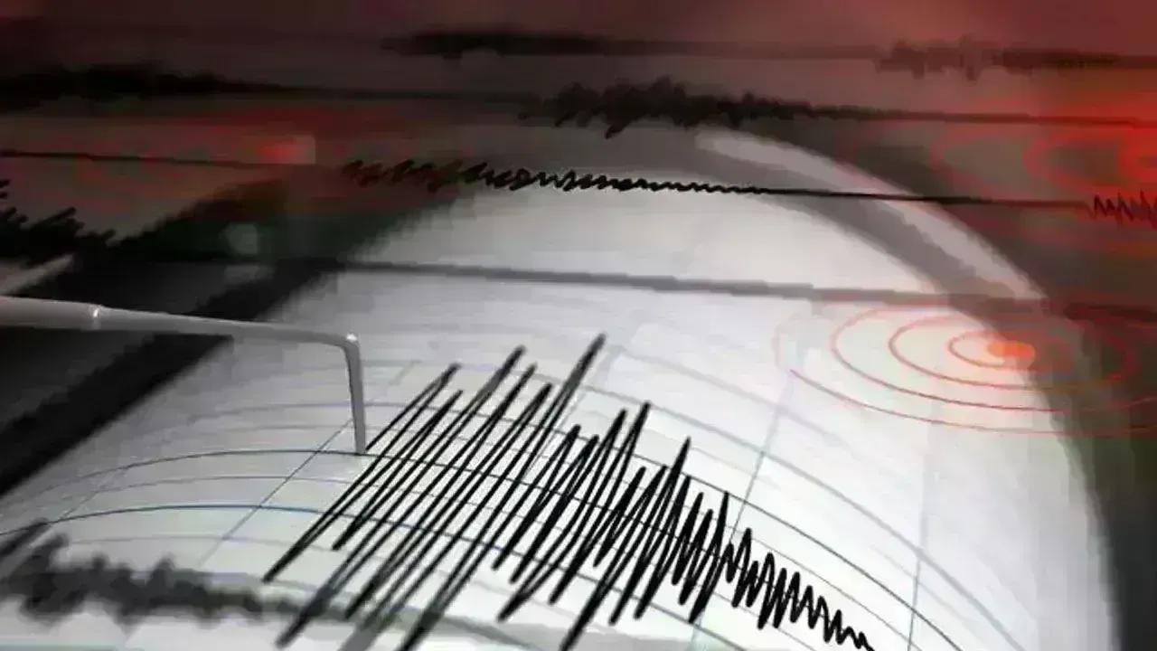 Japan Earthquake: జపాన్లో 5.9 తీవ్రతతో భూకంపం.. Japan Earthquake: జపాన్లో 5.9 తీవ్రతతో భూకంపం..
