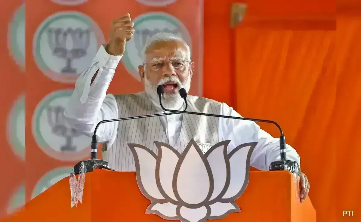 Narendra Modi: స్వల్ప మెజారిటీతో ముందంజలో మోది Narendra Modi: స్వల్ప మెజారిటీతో ముందంజలో మోది