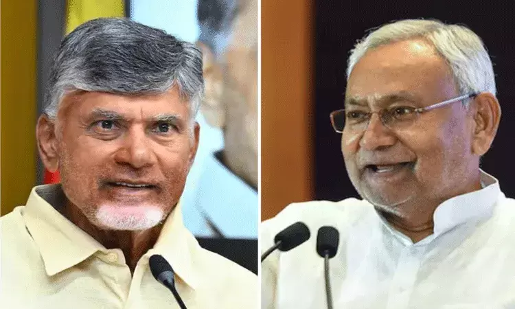 ప్రభుత్వ ఏర్పాటుకు కీలకంగా మారిన ఇద్దరు నేతలు.. ప్రతిఫలంగా ఏమి కోరుకుంటున్నారు? ప్రభుత్వ ఏర్పాటుకు కీలకంగా మారిన ఇద్దరు నేతలు.. ప్రతిఫలంగా ఏమి కోరుకుంటున్నారు?