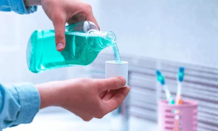 మౌత్ వాష్ వాడుతున్నారా.. అయితే జాగ్రత్త మౌత్ వాష్ వాడుతున్నారా.. అయితే జాగ్రత్త