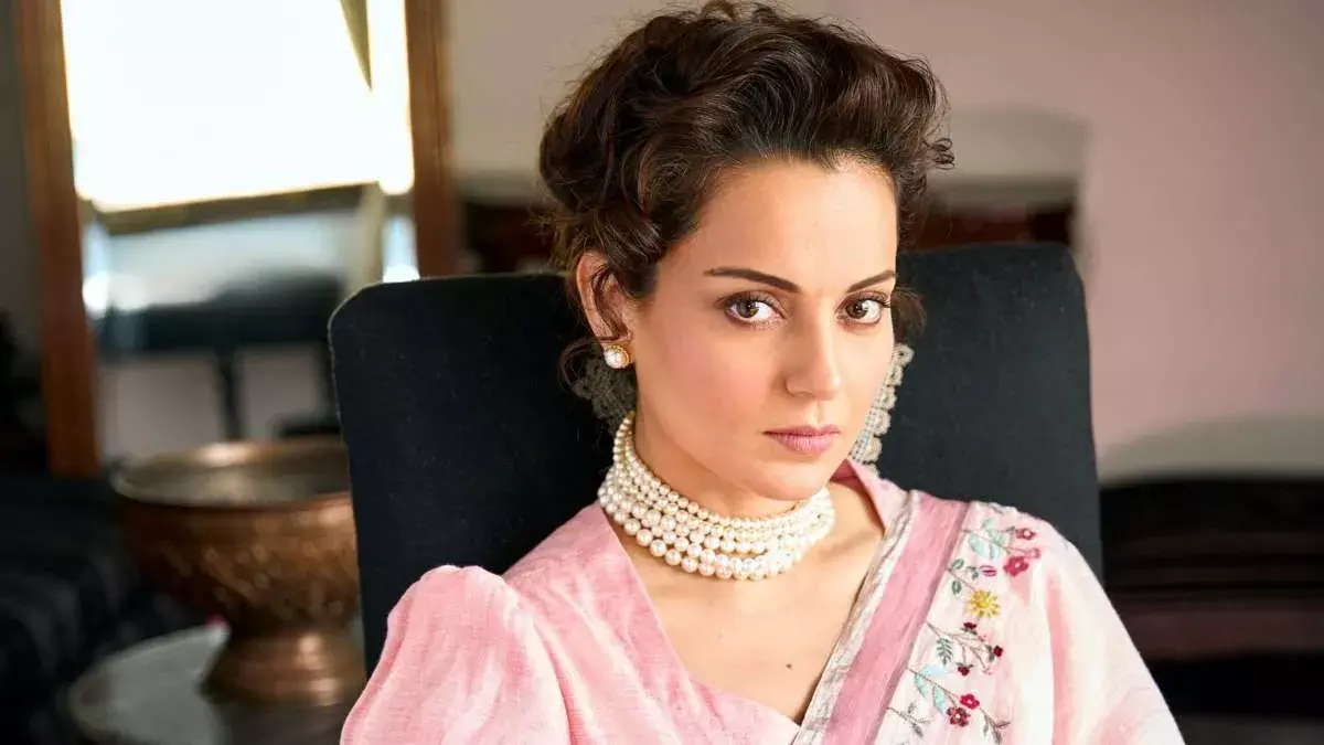 Kangana Ranaut : బాలీవుడ్ సెలబ్రెటీలపై క్వీన్ విమర్శలు Kangana Ranaut : బాలీవుడ్ సెలబ్రెటీలపై క్వీన్ విమర్శలు