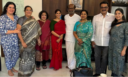 Rajinikanth : తన పెళ్లికి సూపర్ స్టార్ ని ఆహ్వానించిన వరలక్ష్మీ శరత్ కుమార్