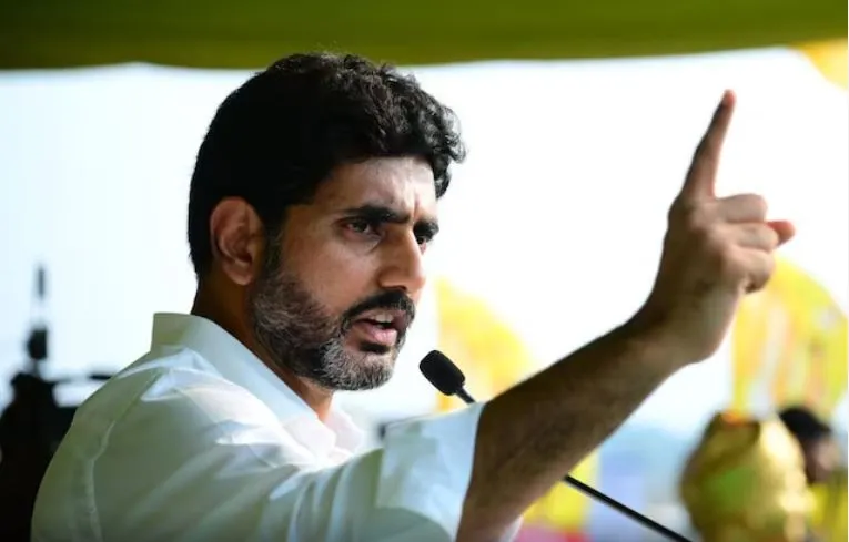 LOKESH: హత్య రాజకీయాలు ఆపకపోతే తీవ్ర పరిణామాలు LOKESH: హత్య రాజకీయాలు ఆపకపోతే తీవ్ర పరిణామాలు