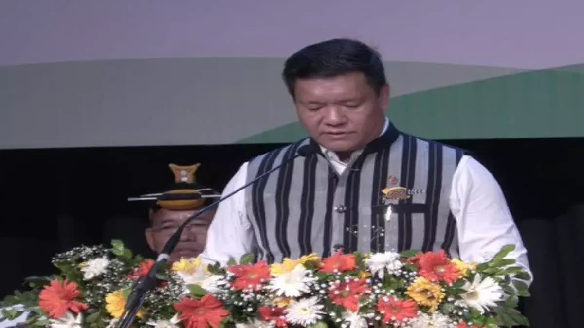 Arunachal Pradesh : అరుణాచల్ సీఎంగా పెమా ఖండూ ప్రమాణం