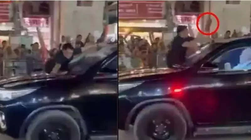 PM Modi Security Breach: ప్రధాని మోడీ కారుపై చెప్పు PM Modi Security Breach: ప్రధాని మోడీ కారుపై చెప్పు