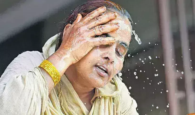 Delhi : ఢిల్లీలో వడగాడ్పులకు 50 మంది బలి! Delhi : ఢిల్లీలో వడగాడ్పులకు 50 మంది బలి!