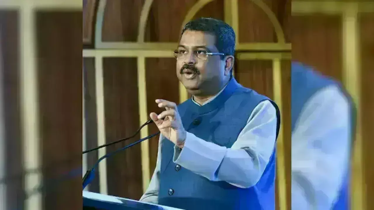 Dharmendra Pradhan : నెట్, నీట్  పేపర్ లీక్  లపై కేంద్రమంత్రి ధర్మేంద్ర ప్రధాన్ కీలక వ్యాఖ్యలు Dharmendra Pradhan : నెట్, నీట్  పేపర్ లీక్  లపై కేంద్రమంత్రి ధర్మేంద్ర ప్రధాన్ కీలక వ్యాఖ్యలు