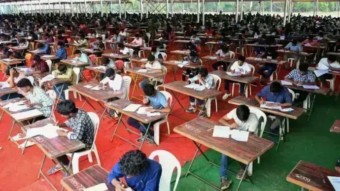Anti Paper Leak Law: పేపర్ లీక్కు పాల్పడితే 10 ఏళ్ల జైలు Anti Paper Leak Law: పేపర్ లీక్కు పాల్పడితే 10 ఏళ్ల జైలు