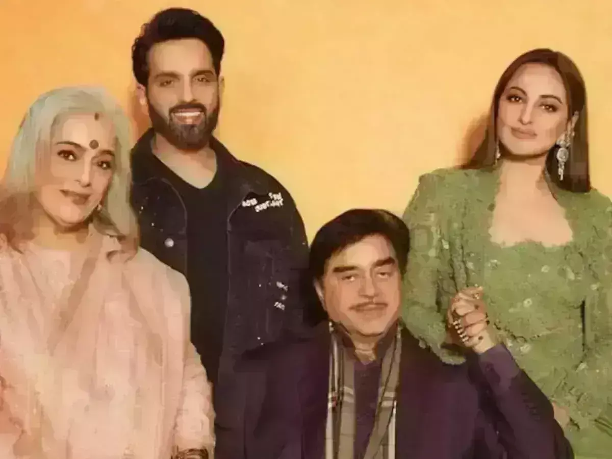 Sonakshi Sinha : ఇన్స్టాలో అన్ ఫాలో చేసిన ఫ్యామిలీ Sonakshi Sinha : ఇన్స్టాలో అన్ ఫాలో చేసిన ఫ్యామిలీ