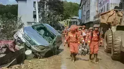 China Floods: చైనాను ముంచెత్తిన వరదలు..