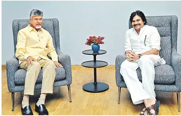 AP: నేడు ఆంధ్రప్రదేశ్ మంత్రివర్గం భేటీ AP: నేడు ఆంధ్రప్రదేశ్ మంత్రివర్గం భేటీ
