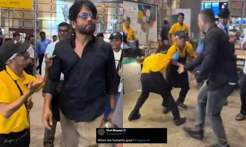 Nagarjuna : ఫ్యాన్ ను తోసేసిన నాగార్జున బాడీ గార్డ్.. హీరో ఏమన్నాడంటే.. Nagarjuna : ఫ్యాన్ ను తోసేసిన నాగార్జున బాడీ గార్డ్.. హీరో ఏమన్నాడంటే..