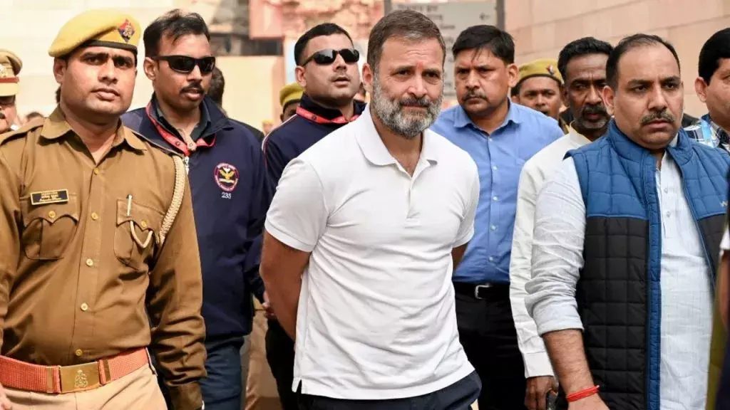 Rahul Gandhi : కాంగ్రెస్ నేత రాహుల్ గాంధీకి యూపీ కోర్టు సమన్లు.. Rahul Gandhi : కాంగ్రెస్ నేత రాహుల్ గాంధీకి యూపీ కోర్టు సమన్లు..