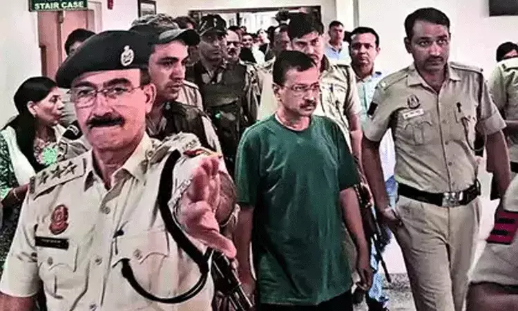 అరవింద్ కేజ్రీవాల్ అరెస్ట్: అత్యుత్సాహం వద్దని సీబీఐని హెచ్చరించిన కోర్టు అరవింద్ కేజ్రీవాల్ అరెస్ట్: అత్యుత్సాహం వద్దని సీబీఐని హెచ్చరించిన కోర్టు