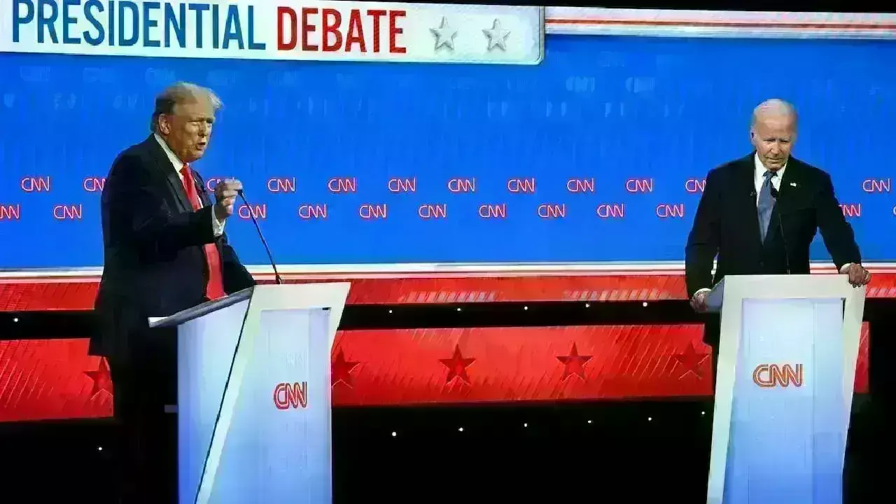 Biden Vs Trump:  వాడైన మాటలతో దూసుకుపోయిన ట్రంప్ దూకుడు.. తడబడిపోయిన బైడెన్ Biden Vs Trump:  వాడైన మాటలతో దూసుకుపోయిన ట్రంప్ దూకుడు.. తడబడిపోయిన బైడెన్