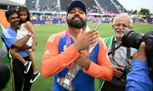 Rohit Sharma Retirement: రోహిత్ శర్మ సంచలన నిర్ణయం.. Rohit Sharma Retirement: రోహిత్ శర్మ సంచలన నిర్ణయం..