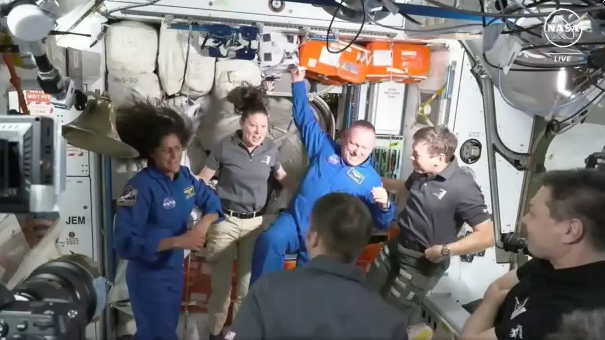 Sunita Williams: మరిన్ని నెలలు అంతరిక్ష కేంద్రంలోనే సునీత Sunita Williams: మరిన్ని నెలలు అంతరిక్ష కేంద్రంలోనే సునీత