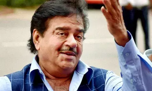 Shatrughan Sinha : ఆస్పత్రిలో చేరిన శత్రుఘ్న సిన్హా Shatrughan Sinha : ఆస్పత్రిలో చేరిన శత్రుఘ్న సిన్హా