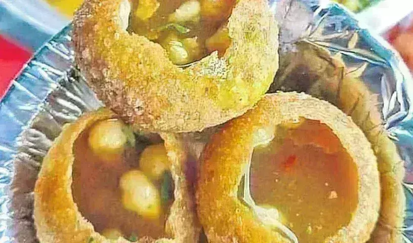 Pani Puri: పానీ పూరిలో క్యాన్సర్ కారకాలు, భద్రతా ప్రమాణాల్లో విఫలం. Pani Puri: పానీ పూరిలో క్యాన్సర్ కారకాలు, భద్రతా ప్రమాణాల్లో విఫలం.