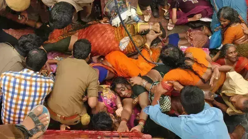 Uttar Pradesh : హథ్రాస్‌లో 122కు చేరిన మృతులు...