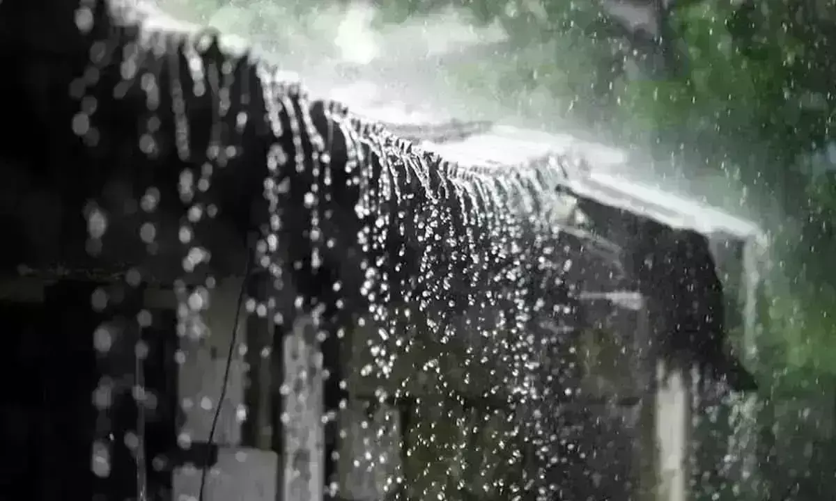 Heavy Rains: తెలుగు రాష్ట్రాలకు రెయిన్ అలర్ట్ Heavy Rains: తెలుగు రాష్ట్రాలకు రెయిన్ అలర్ట్