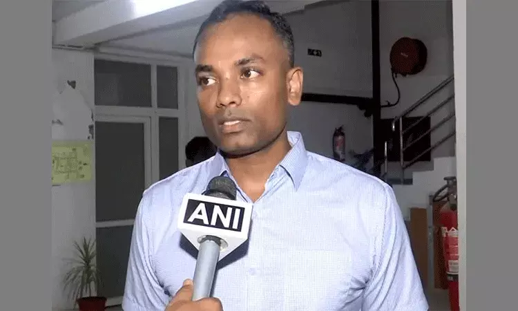 సీనియర్ అడ్మినిస్ట్రేటివ్ ఆఫీసర్ అరెస్ట్.. 20వేలు లంచం తీసుకుంటూ పట్టుబడి సీనియర్ అడ్మినిస్ట్రేటివ్ ఆఫీసర్ అరెస్ట్.. 20వేలు లంచం తీసుకుంటూ పట్టుబడి