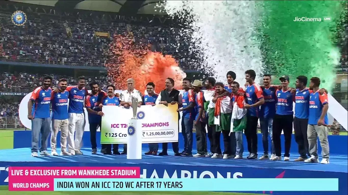 CRICKET: టీమిండియా ఆటగాళ్లకు ఘన స్వాగతం