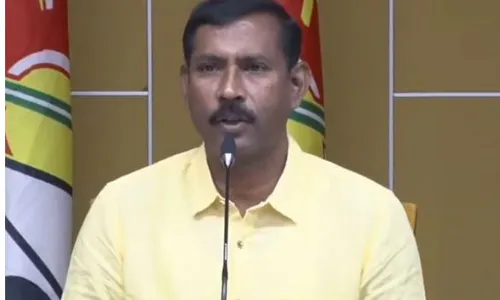 AP: బాబాయ్ను చంపినప్పుడు కూడా జగన్ ఇంతలా స్పందించలేదు AP: బాబాయ్ను చంపినప్పుడు కూడా జగన్ ఇంతలా స్పందించలేదు