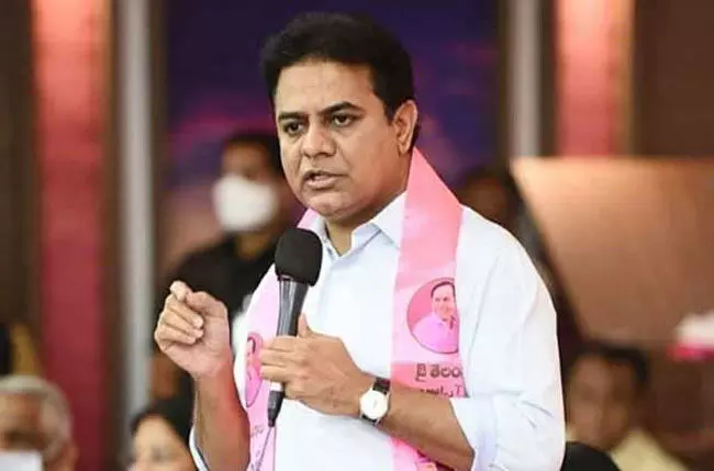 KTR: కాంగ్రెస్ ప్రభుత్వం పై విమర్శలు గుప్పించిన కేసీఆర్ KTR: కాంగ్రెస్ ప్రభుత్వం పై విమర్శలు గుప్పించిన కేసీఆర్
