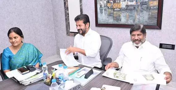 TS: ఖమ్మంలో నేడు మంత్రుల రైతు భరోసా సదస్సు TS: ఖమ్మంలో నేడు మంత్రుల రైతు భరోసా సదస్సు